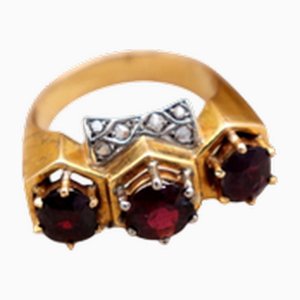 Goldring mit Diamantsplittern