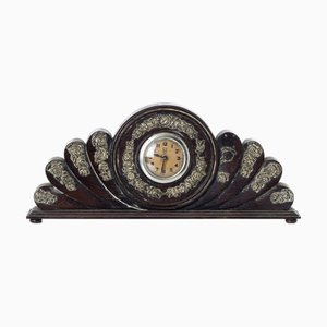 Reloj de mesa plateado
