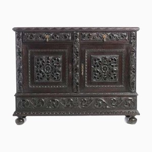 Buffet Style Renaissance en Châtaignier