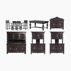 Mueble de comedor de castaño. Juego de 16