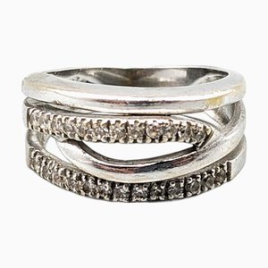 Ring aus 18 Karat Gold mit weißen Steinen