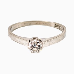 Ring aus 19 Karat Weißgold mit Diamant