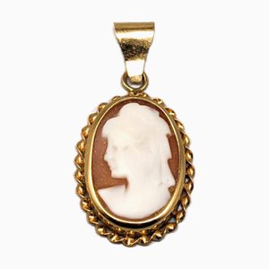 Gold Pendant with Kamé