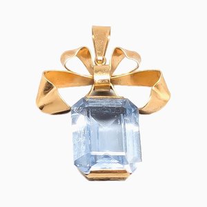 Anhänger aus 18 Karat Gold mit blauem Topas