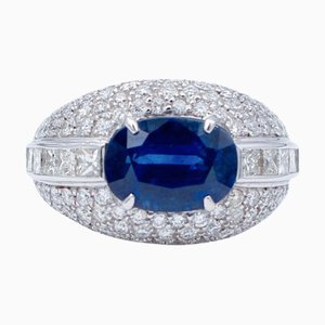 18 Karat White Gold Ring with Blue Sapphire and Diamonds