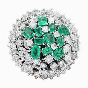 18 Karat White Gold Ring with Onyx, Emeralds and Diamonds