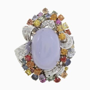 Anillo de Oro Blanco y Rosa de 18 Kilates con Diamantes, Zafiros y Calcedonia
