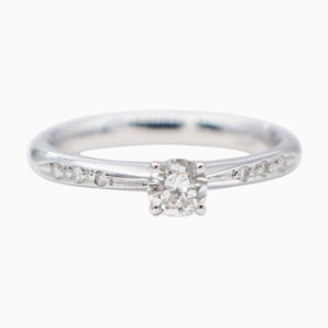Verlobungsring aus 18 Karat Weißgold mit weißen Diamanten