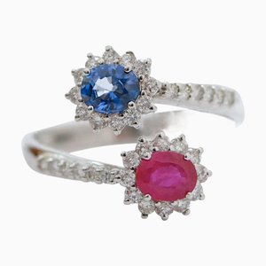 Moderner Ring aus 18 Karat Weißgold mit Saphir und Diamanten