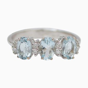 Ring aus 18 Karat Weißgold mit Aquamarin und Diamanten