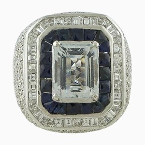 Aquamarin Weißgold Ring mit weißen Diamanten und blauen Saphiren