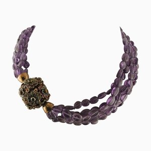 Antike handgefertigte Halskette mit Verschluss und ineinander verschlungenen Amethysten, Smaragden, Rubinen und Saphiren