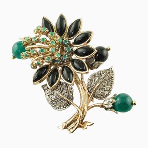 Brosche aus Gold und Silber mit Diamanten, Smaragden, Onyx und Rose aus Grünem Achat
