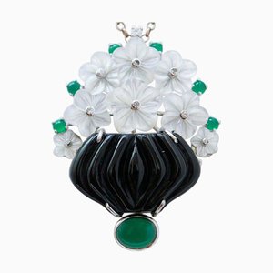 Brosche aus Platin und 18 Karat Weißgold mit Onyx, weißen Steinen, grünem Achat und Diamanten