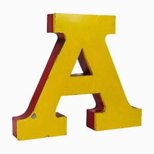 Lettera pubblicitaria circense grande A, anni '60