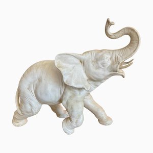 Elefante vintage in biscotto bianco