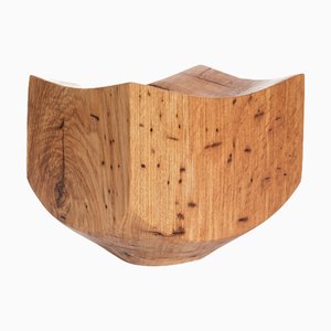 V21044 Vessel in Natural Oak Wood by Jörg Pietschmann