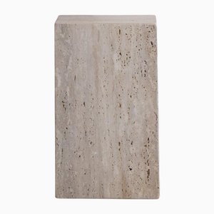Mesa auxiliar decorativa Cubes cuadrada de travertino silenciado en beige de Beije Avenue