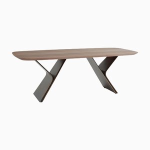 Mesa de comedor Metaverso de nogal de Morica Design