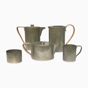 Porter Blanchard Five Piece Hammered Pewter and Wicker Coffee and Tea Service, 1930s, Set of 5