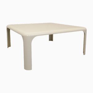 Vintage Italian Demetrio Square Coffee Table in White Lacquered Fiberglass by Vico Magistretti for Studio Artemide Milano, 1970s