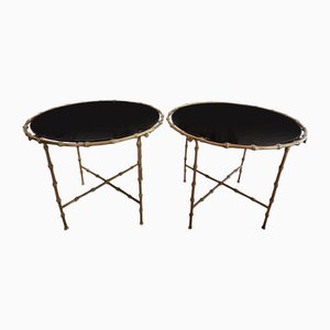 Runde Französische Beistelltische aus Messing & Schwarzem Glas in Bambus-Optik, 1960er, 2er Set