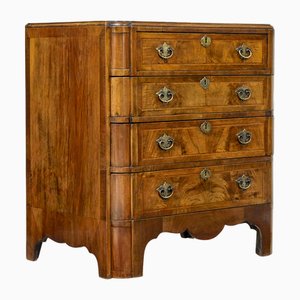Early 20th Century Queen Anne Walnut Chest of Drawers, 1910