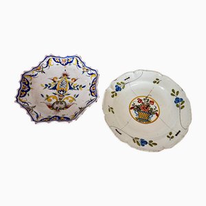 19th-Century French Hand-Painted Faience Plates in the style of Rouen, Set of 2