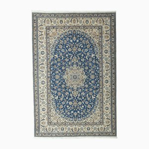 Hand-Knotted Nain 9la Oriental Rug with Silk
