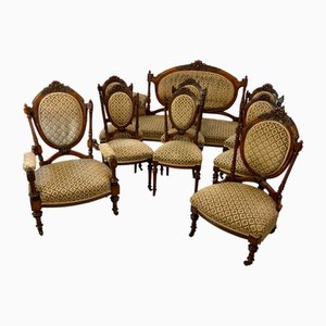 Suite victoriana antigua de nogal tallado, 1850. Juego de 9