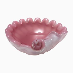 Scodella in vetro opalino rosa e conchiglia di Fratelli Toso, Italia, anni '60