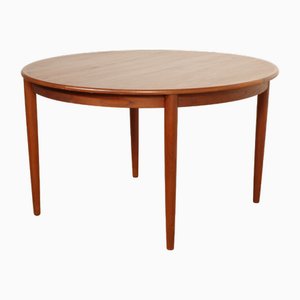 Vintage Extendable Round Dining Table in Teak