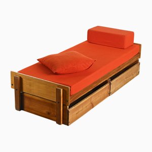 Daybed attributed to Pierre Guariche for La Plagne, 1965