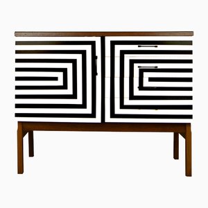 Cajonera polaca con motivo Op Art, años 70