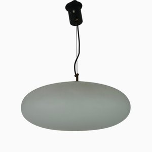 Lámpara colgante italiana Mid-Century moderna de latón y vidrio de Stilnovo, años 50
