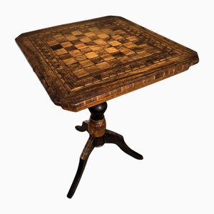 Table d'Appoint Tripode Néoclassique en Noyer, Italie, 1950s