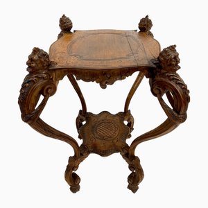 Mesa de centro francesa barroca antigua con mascarones esculpidos, 1750