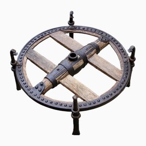 Tavolino da caffè antico con ruote spagnole