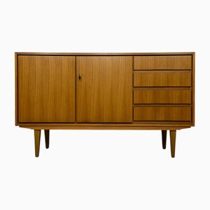 Minimalistisches Mid-Century Sideboard aus Nussholz, Deutschland, 1960er