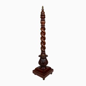 Viktorianische Stehlampe aus Nussholz mit gedrehten Säulen im Tudor-Stil, 1900er