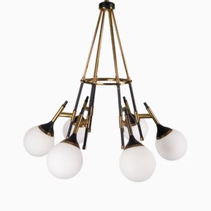 Lustre avec Globes en Verre Opalin de Stilnovo, Italie, 1950s
