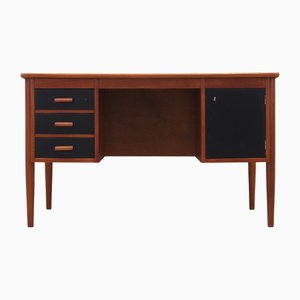 Dänischer Vintage Schreibtisch aus Teak, 1970er