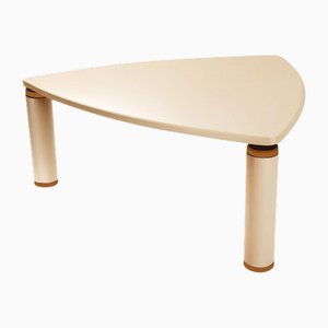 Bizarra Dining Table in Creme Lacquer by Moanne