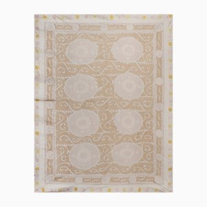 Appeso a parete vintage neutro Suzani in rosa e marrone chiaro ricamato