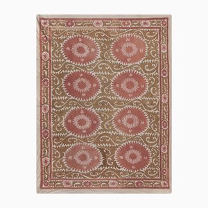 Große handbestickte Vintage Suzani in Rosa und Terrakottabraun