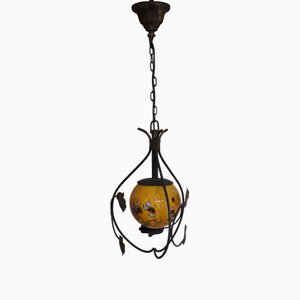 Plafonnier Vintage avec Structure en Fer Noir et Boule en Verre Coloré