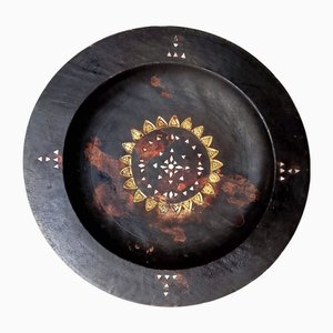 Plato africano vintage grande de madera con incrustaciones