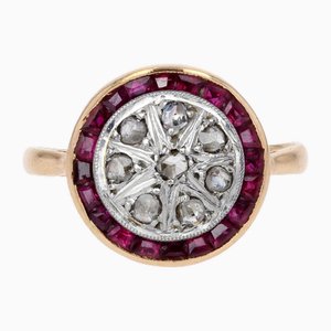 Calibrated Red Gems Diamonds 18 Karat Yellow Gold Round Ring, 1920s