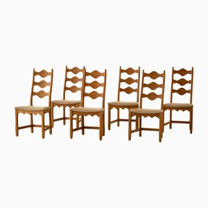 Sillas de comedor danesas modernas de roble atribuidas a Henning Kjærnulf, años 60. Juego de 6