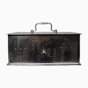 Petite Caisse en Métal Plaqué Argent